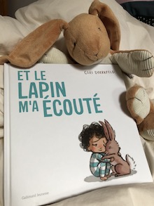 Caro(z)ine lit : Et le lapin m'a écouté - Cori DOERRFELD